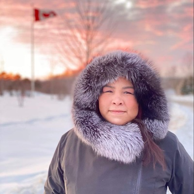 angela-aula-headshot